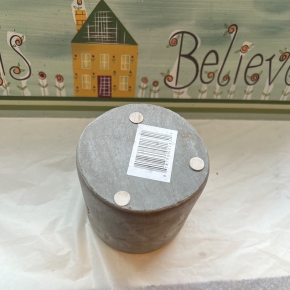 This House Believes Sign Gift Bundle Rustic
Cross Hope Planter & Cross Bookmark - Picture 5 of 14